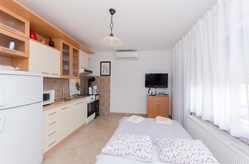 Apartment Zorka Medveja Εξωτερικό φωτογραφία