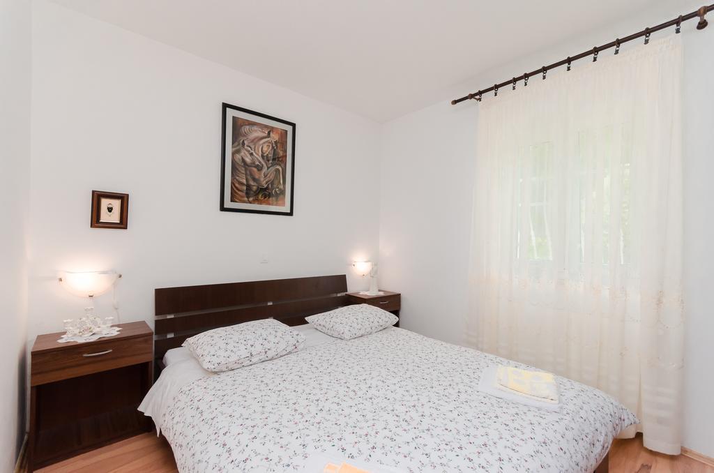 Apartment Zorka Medveja Εξωτερικό φωτογραφία