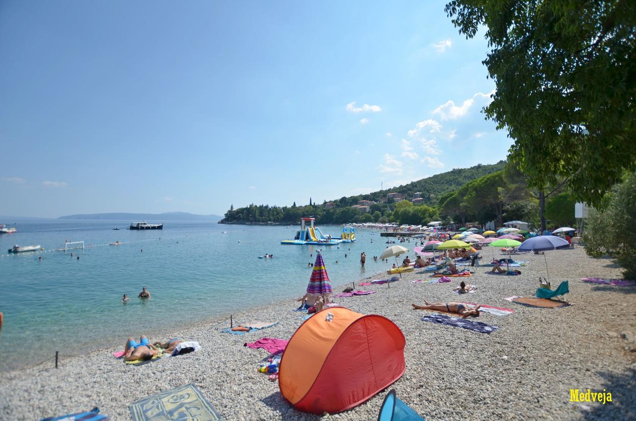 Apartment Zorka Medveja Εξωτερικό φωτογραφία